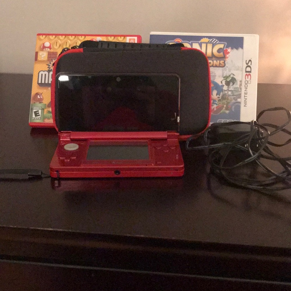 Nintendo 3DS w/ accessories